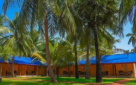 Trinco Relax Hut